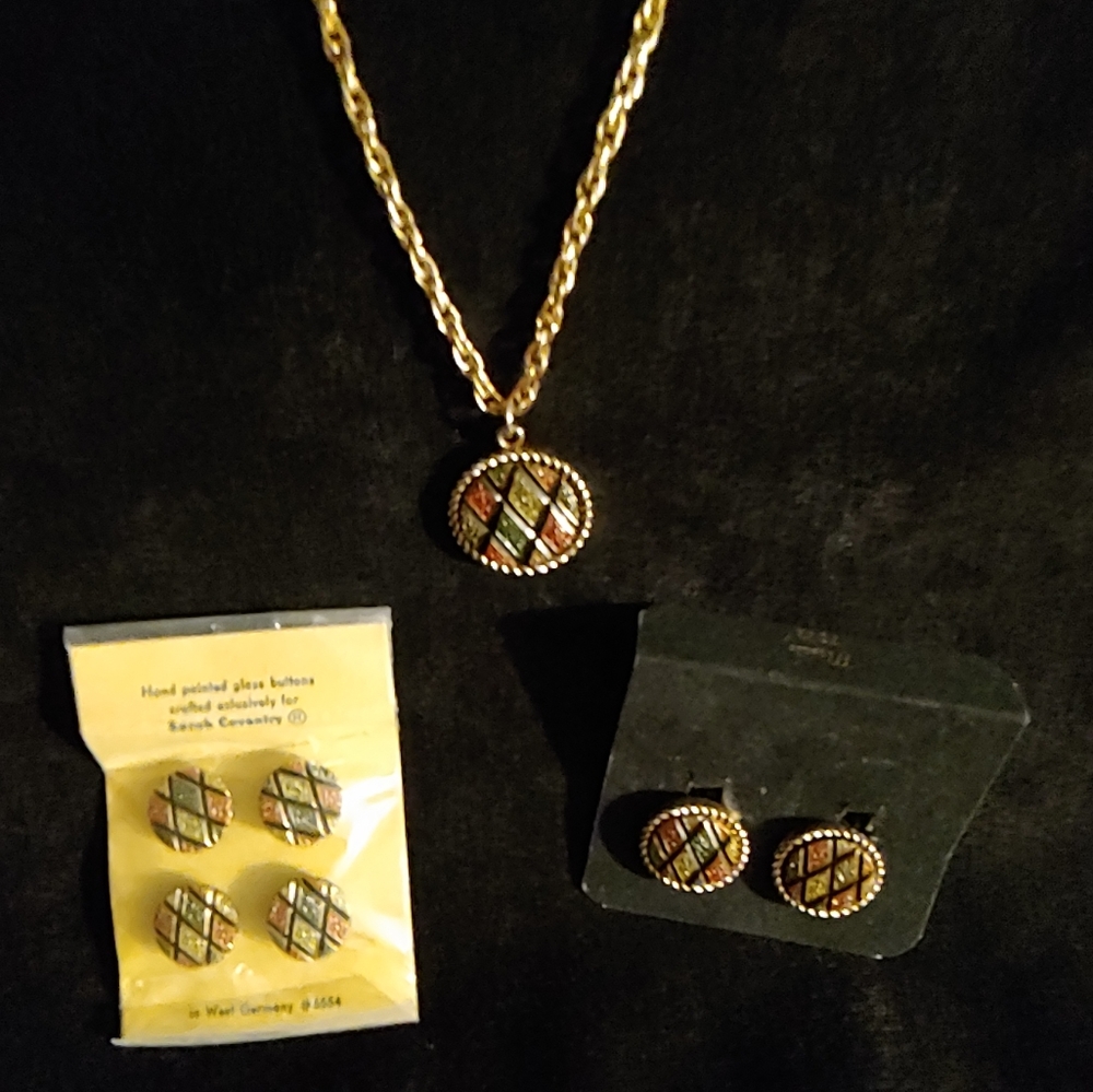 VTG. Sarah Coventry "Mosaic" Pendant/ER/Button Set